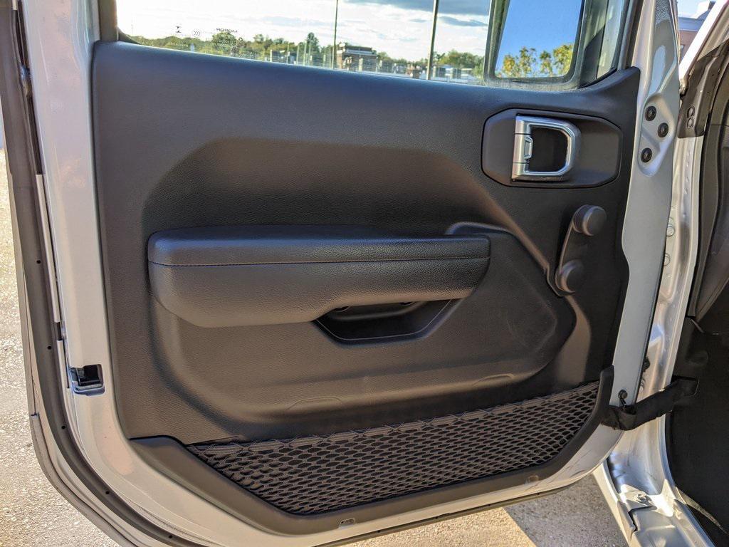 used 2022 Jeep Wrangler Unlimited car, priced at $28,000