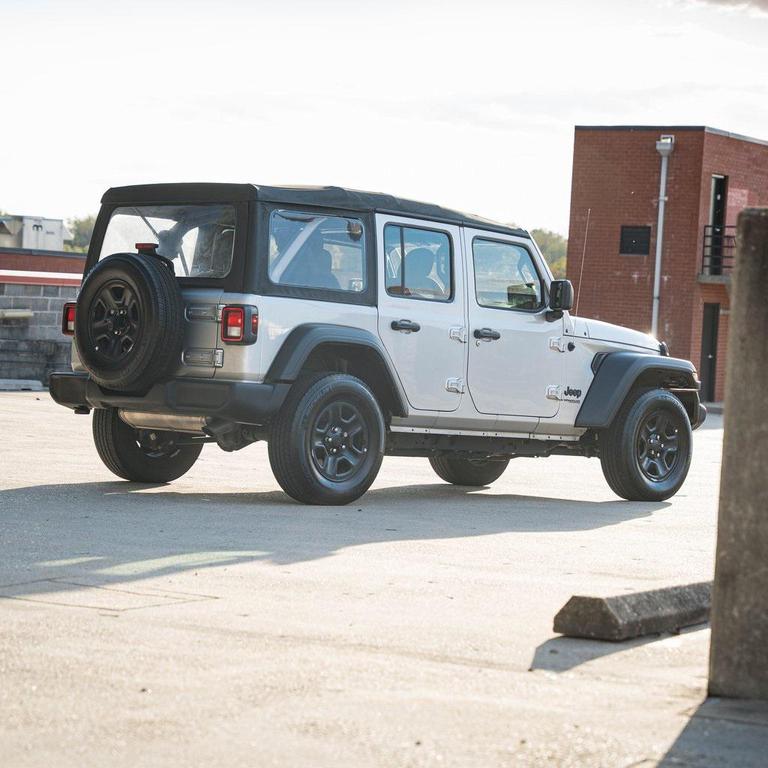 used 2022 Jeep Wrangler Unlimited car, priced at $28,000