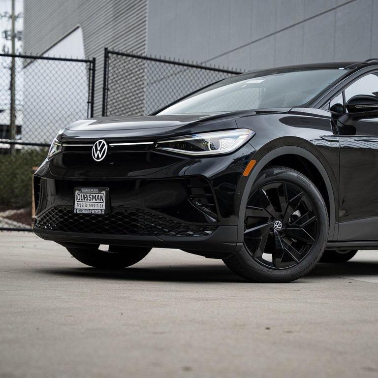 new 2025 Volkswagen ID.4 car, priced at $48,066