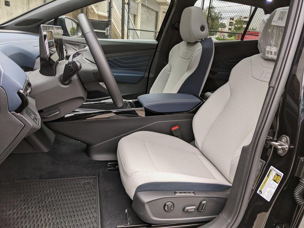 new 2025 Volkswagen ID.4 car, priced at $48,066