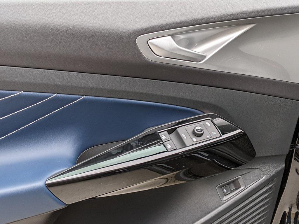 new 2025 Volkswagen ID.4 car, priced at $48,066