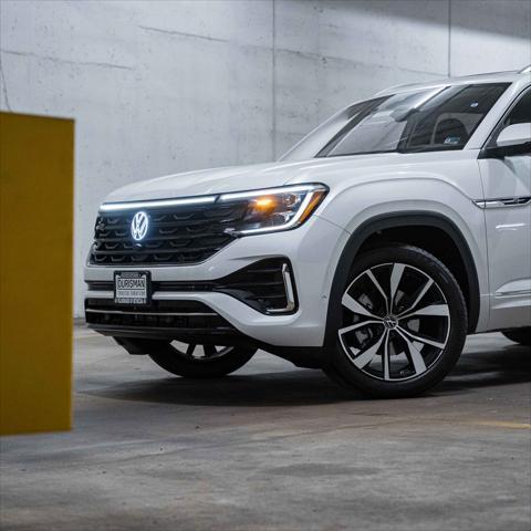 new 2025 Volkswagen Atlas car, priced at $49,551