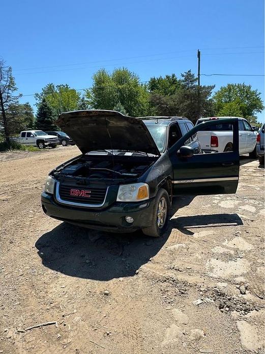 used 2004 GMC Envoy car, priced at $1,500