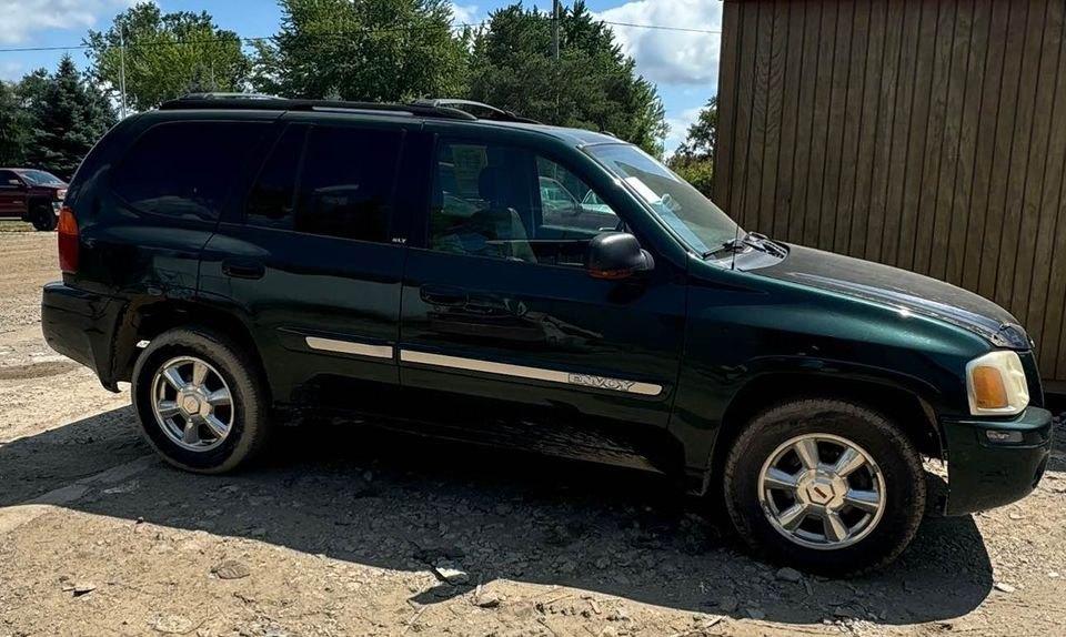 used 2004 GMC Envoy car, priced at $1,500