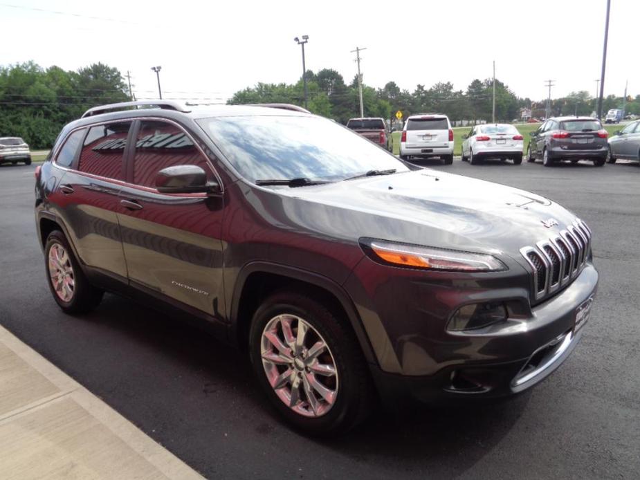 used 2016 Jeep Cherokee car, priced at $10,995