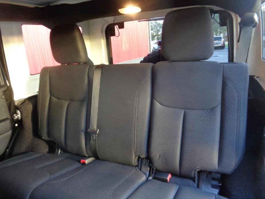 used 2015 Jeep Wrangler Unlimited car, priced at $13,995