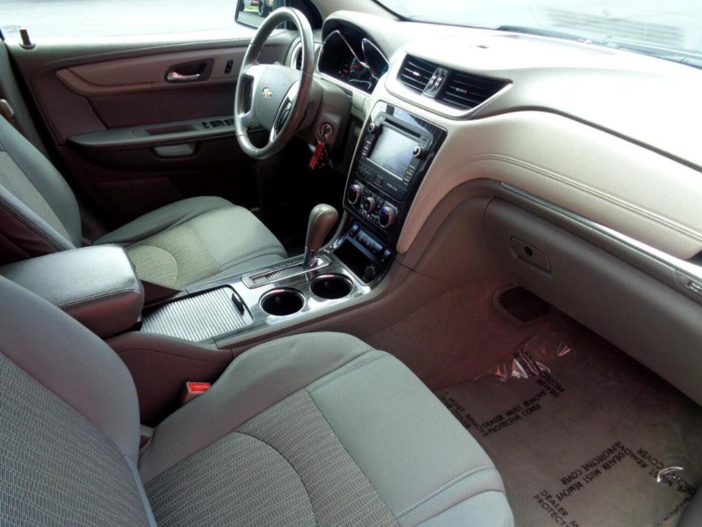 used 2014 Chevrolet Traverse car, priced at $5,995