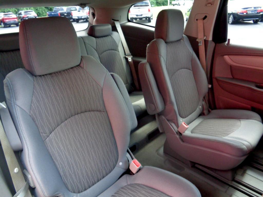 used 2014 Chevrolet Traverse car, priced at $5,995