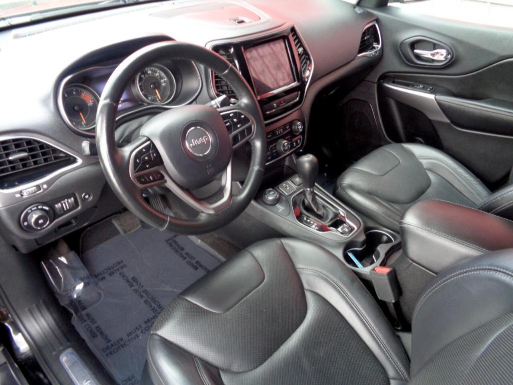 used 2019 Jeep Cherokee car, priced at $12,995