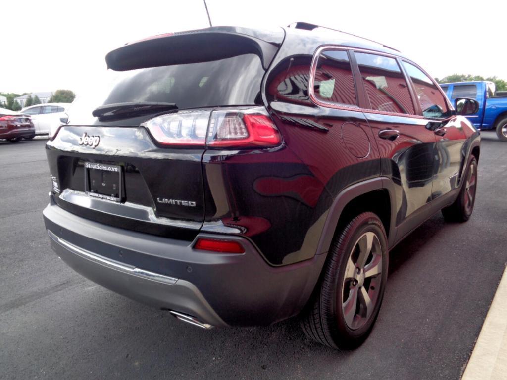 used 2019 Jeep Cherokee car, priced at $12,995