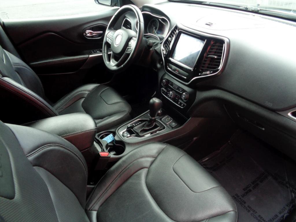 used 2019 Jeep Cherokee car, priced at $12,995