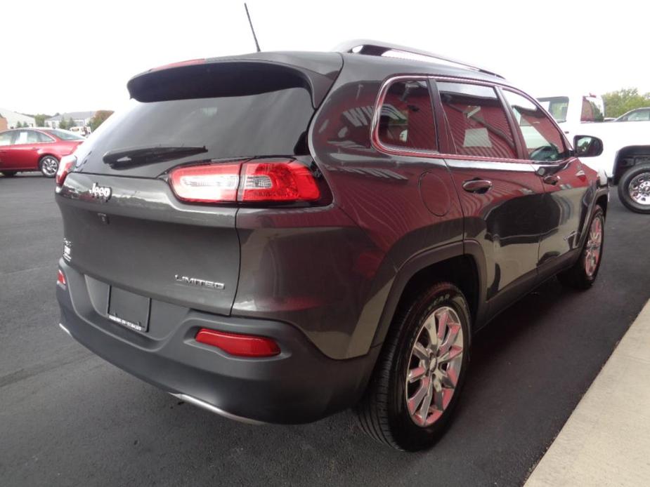 used 2017 Jeep Cherokee car, priced at $12,995