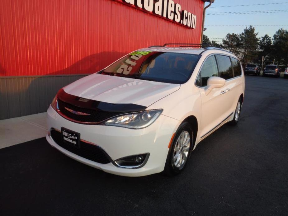 used 2018 Chrysler Pacifica car, priced at $12,995