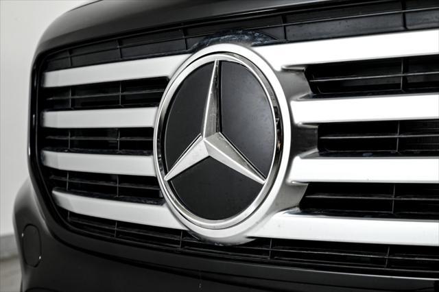 new 2025 Mercedes-Benz GLB 250 car, priced at $52,100