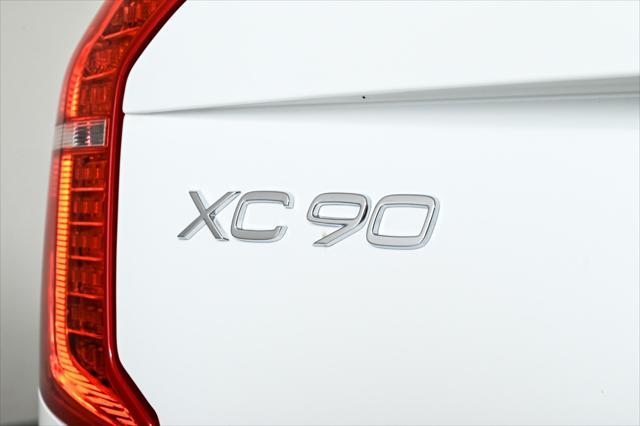 used 2022 Volvo XC90 Recharge Plug-In Hybrid car, priced at $53,994