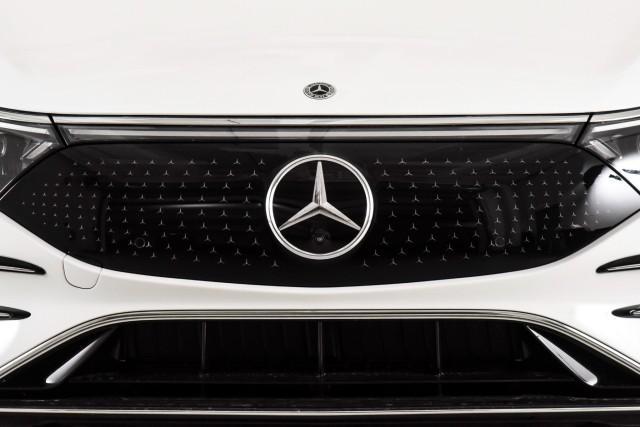 new 2024 Mercedes-Benz EQS 580 car, priced at $130,670
