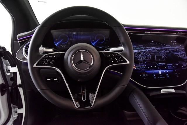 new 2024 Mercedes-Benz EQS 580 car, priced at $130,670