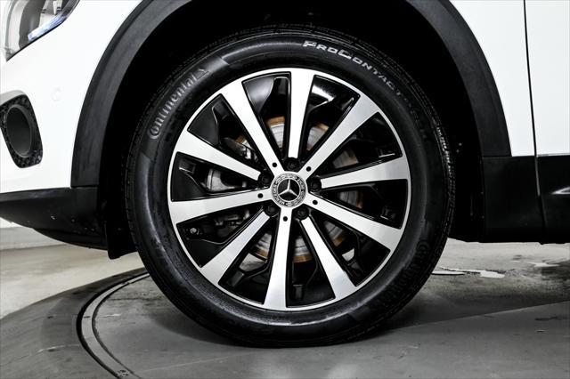 used 2022 Mercedes-Benz GLB 250 car, priced at $32,383