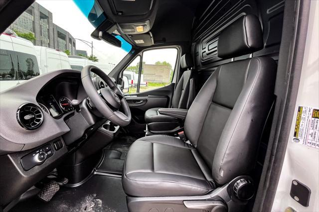 new 2025 Mercedes-Benz Sprinter 2500 car, priced at $60,282