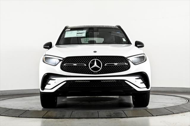 new 2025 Mercedes-Benz GLC 300 car, priced at $60,310