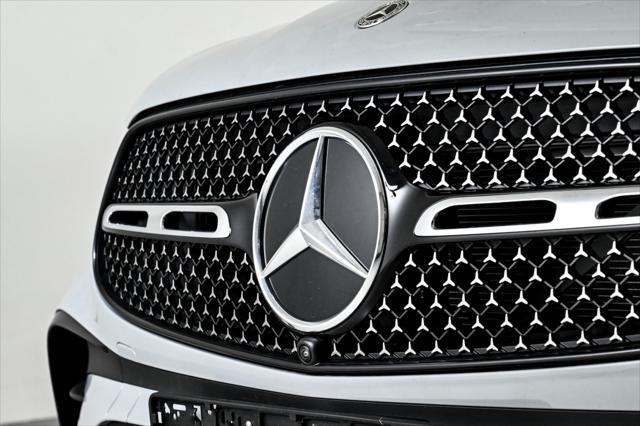 new 2025 Mercedes-Benz GLC 300 car, priced at $67,905