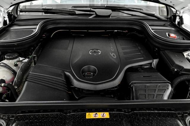 new 2025 Mercedes-Benz GLS 450 car, priced at $104,790