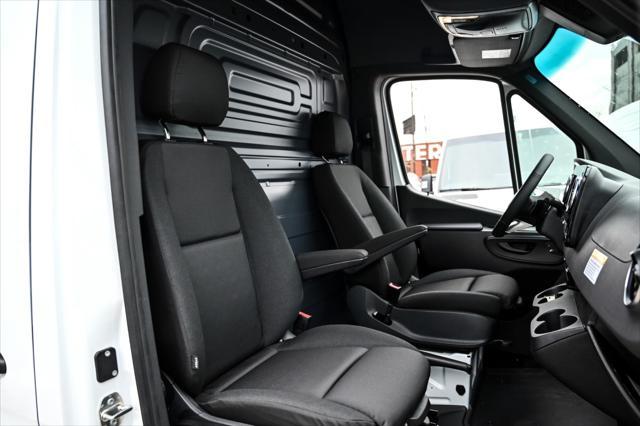 new 2025 Mercedes-Benz Sprinter 2500 car, priced at $64,418