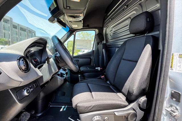 new 2025 Mercedes-Benz Sprinter 2500 car, priced at $59,688