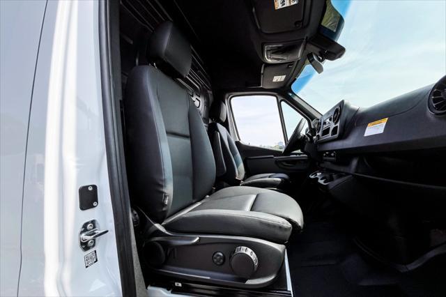 new 2025 Mercedes-Benz Sprinter 2500 car, priced at $67,936