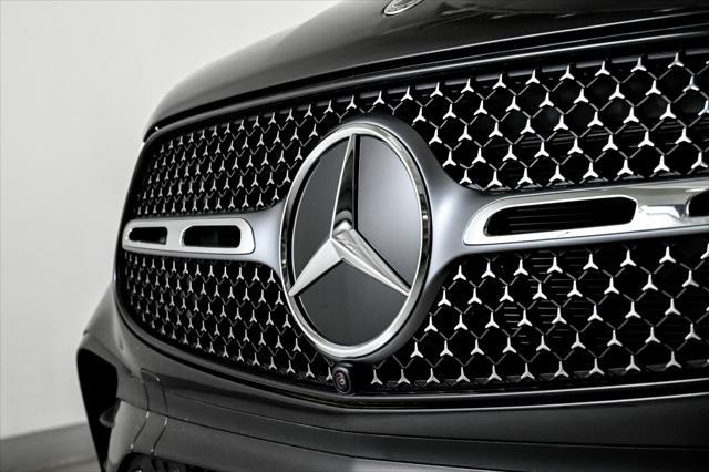 new 2025 Mercedes-Benz GLC 300 car, priced at $68,600