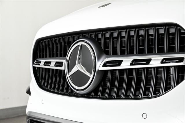 new 2025 Mercedes-Benz GLA 250 car, priced at $47,295