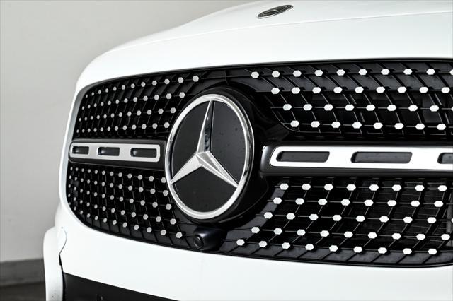 new 2025 Mercedes-Benz GLB 250 car, priced at $54,425