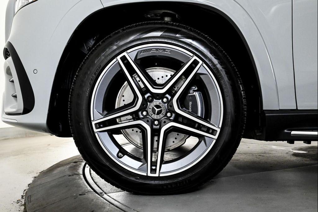 new 2025 Mercedes-Benz GLS 450 car, priced at $104,940