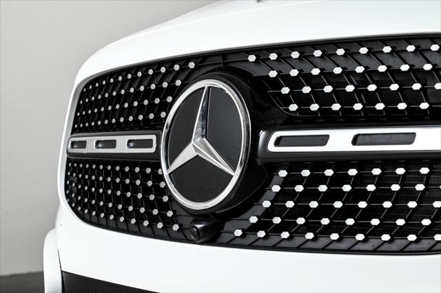 new 2025 Mercedes-Benz GLB 250 car, priced at $54,425