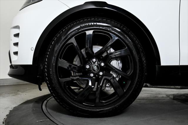 used 2023 Land Rover Discovery car, priced at $36,994