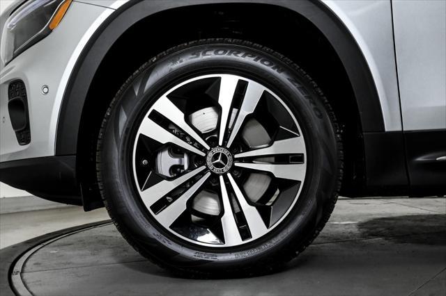new 2025 Mercedes-Benz GLB 250 car, priced at $54,570