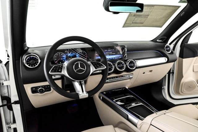new 2024 Mercedes-Benz GLB 250 car, priced at $51,695