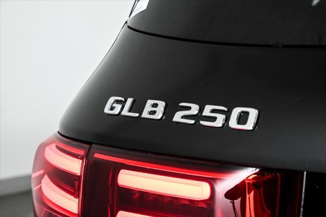 new 2025 Mercedes-Benz GLB 250 car, priced at $53,190