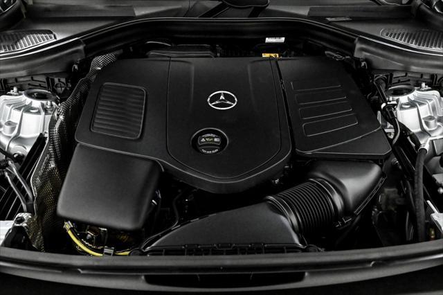 new 2025 Mercedes-Benz GLC 300 car, priced at $63,385