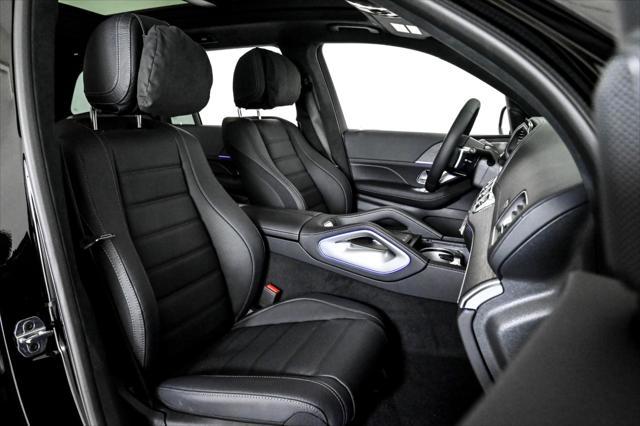 new 2025 Mercedes-Benz GLS 580 car, priced at $122,560