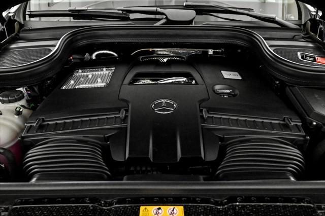 new 2025 Mercedes-Benz GLS 580 car, priced at $122,560