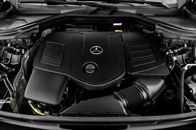 new 2025 Mercedes-Benz GLC 300 car, priced at $69,735