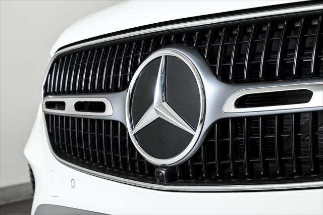 new 2025 Mercedes-Benz GLC 300 car, priced at $54,285