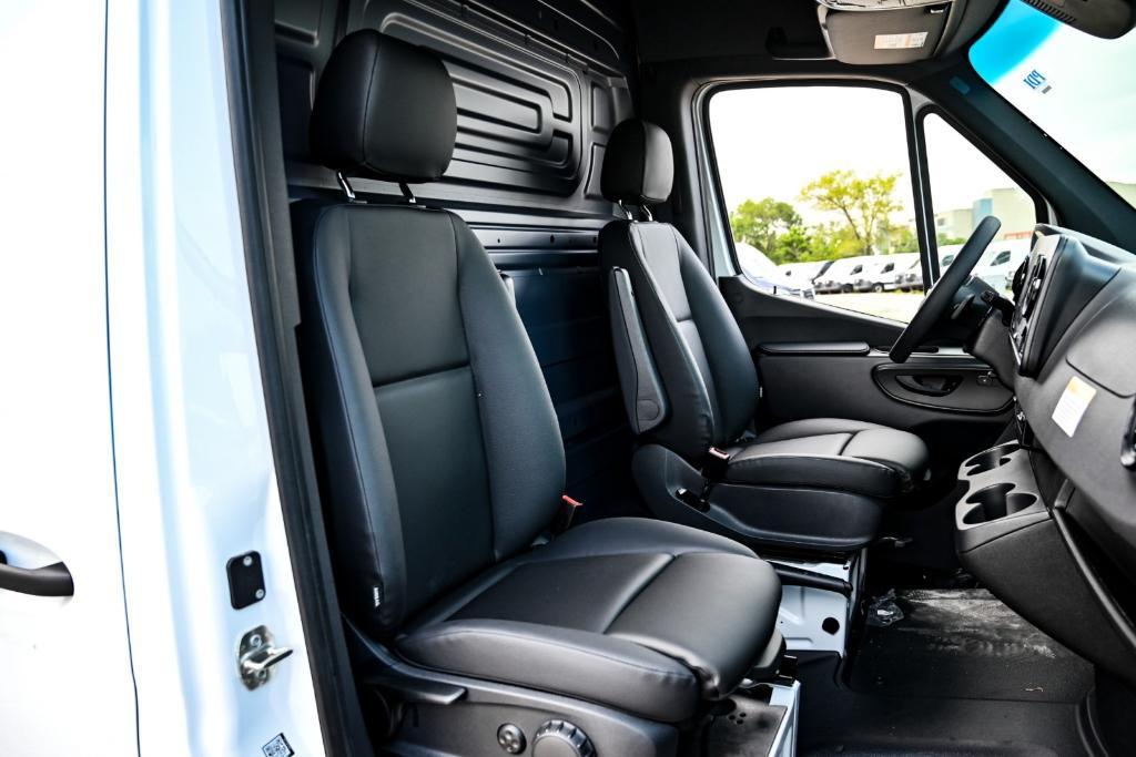 new 2024 Mercedes-Benz Sprinter 2500 car, priced at $67,847