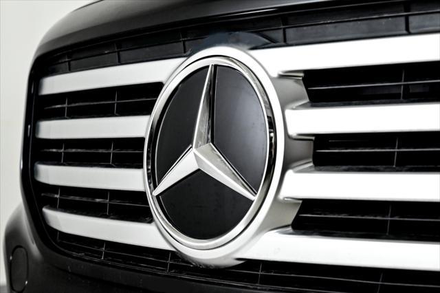 new 2025 Mercedes-Benz GLB 250 car, priced at $49,595