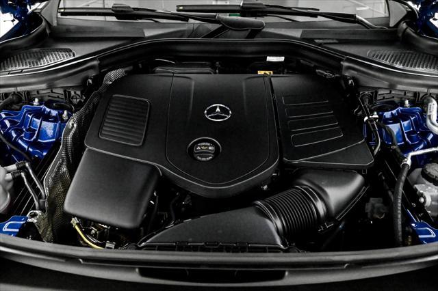 new 2025 Mercedes-Benz GLC 300 car, priced at $61,535