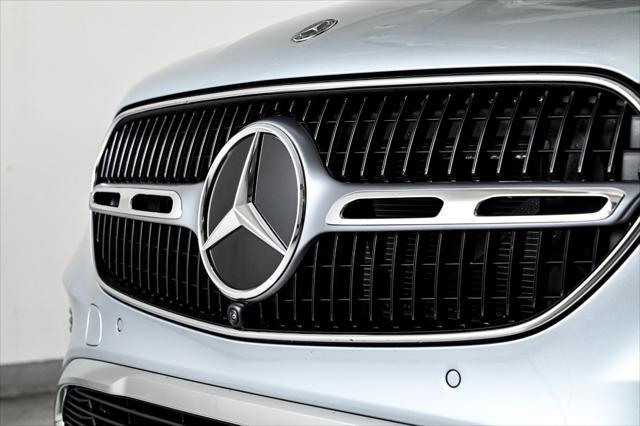 new 2025 Mercedes-Benz GLC 300 car, priced at $57,310