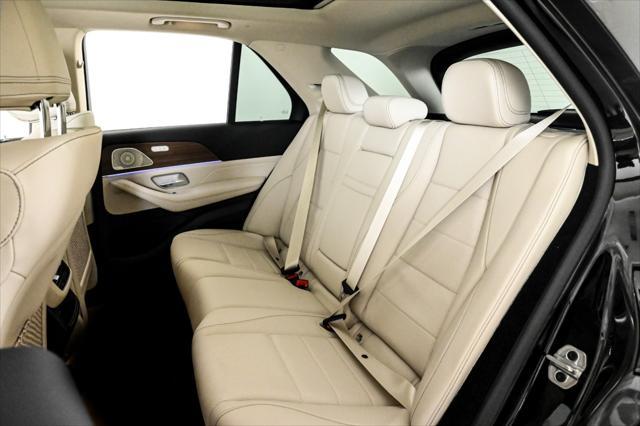 new 2025 Mercedes-Benz GLE 450 car, priced at $84,435