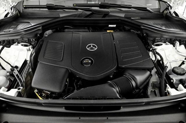 new 2025 Mercedes-Benz GLC 300 car, priced at $54,185