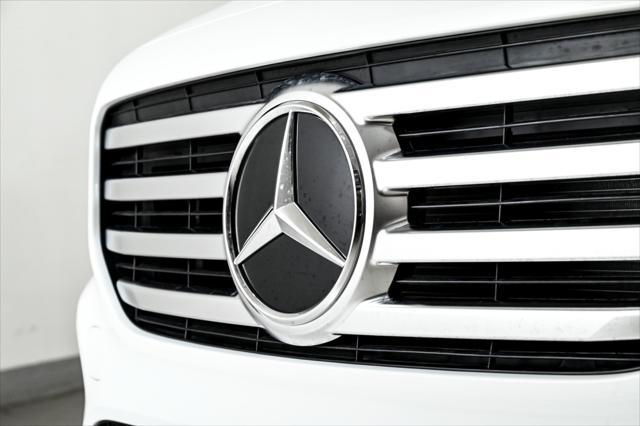 new 2025 Mercedes-Benz GLB 250 car, priced at $52,425